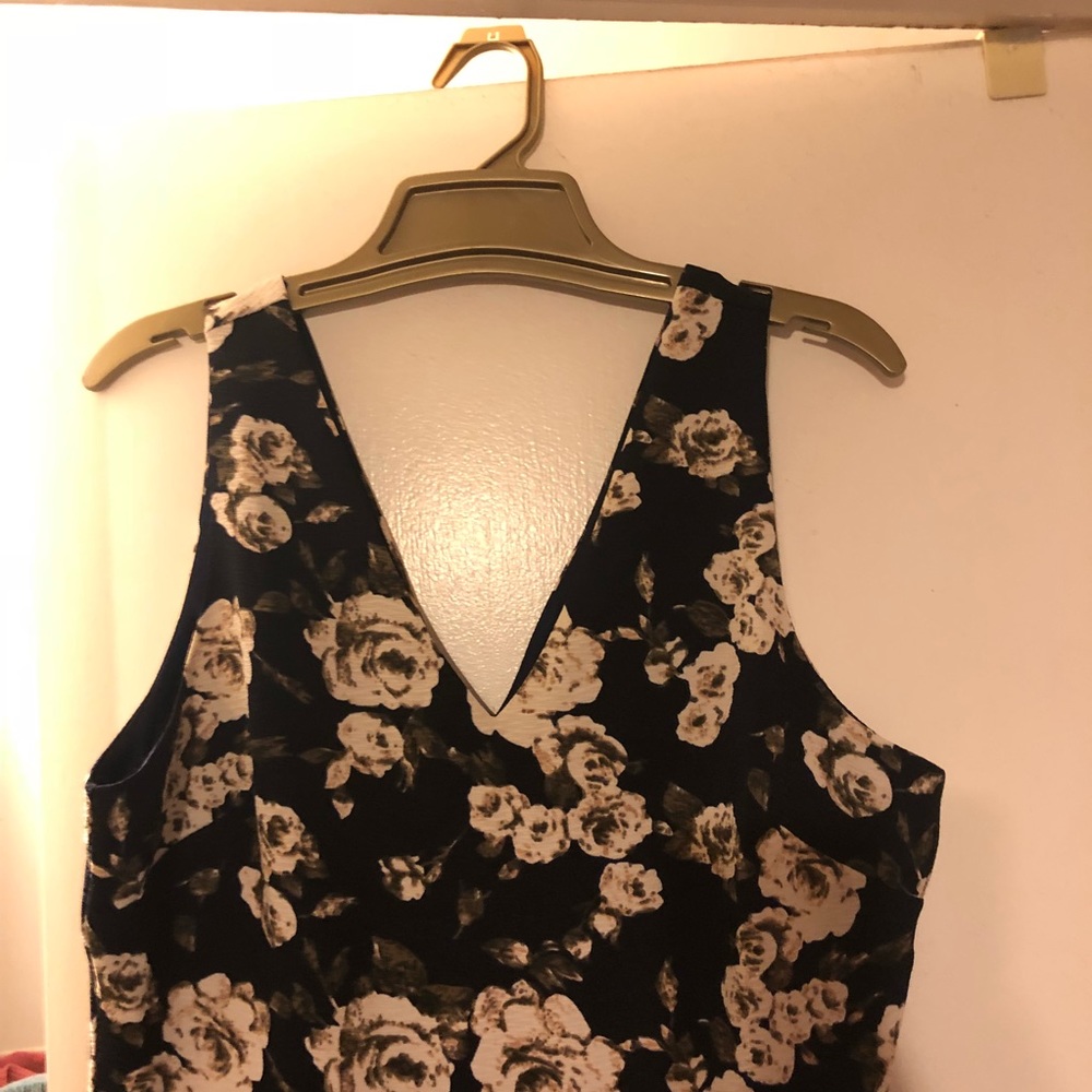 SLEEVELESS FLORAL ROMPER - Picture 5 of 8